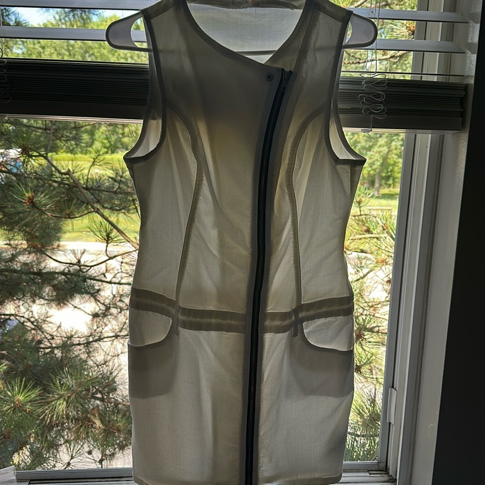 G by Guess. Size M